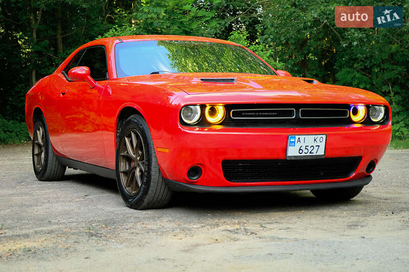 Купе Dodge Challenger 2016 в Киеве