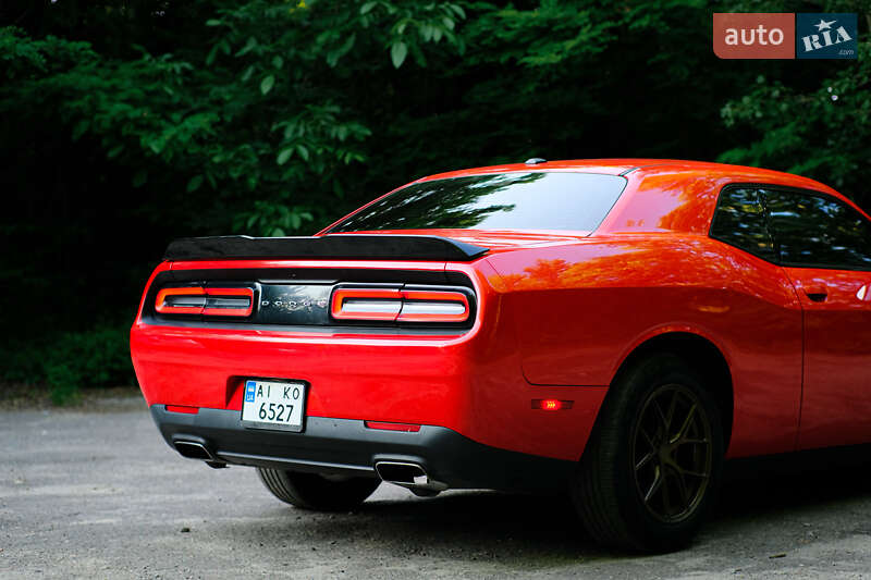 Купе Dodge Challenger 2016 в Киеве