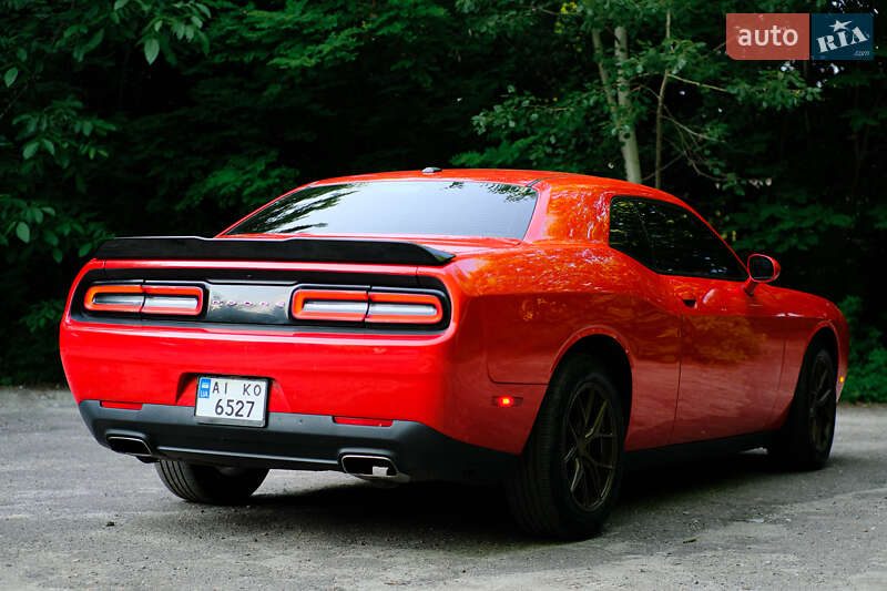 Купе Dodge Challenger 2016 в Киеве