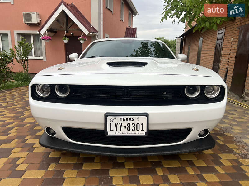 Dodge Challenger 2019