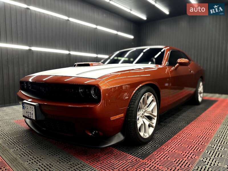 Купе Dodge Challenger 2020 в Києві
