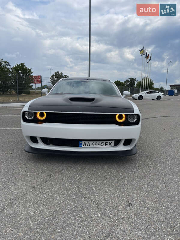 Купе Dodge Challenger 2016 в Днепре