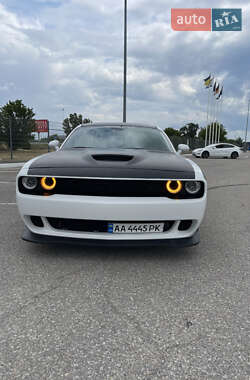 Купе Dodge Challenger 2016 в 