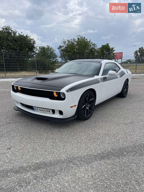Купе Dodge Challenger 2016 в Днепре