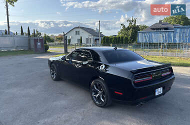 Купе Dodge Challenger 2019 в 