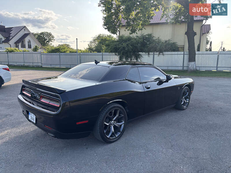 Купе Dodge Challenger 2019 в Тернополе