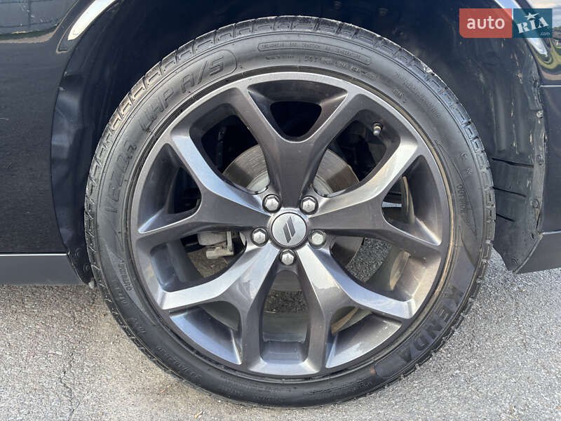 Купе Dodge Challenger 2019 в Тернополе