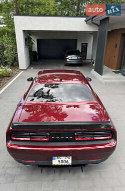 Купе Dodge Challenger 2019 в 