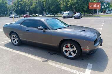 Купе Dodge Challenger 2018 в 