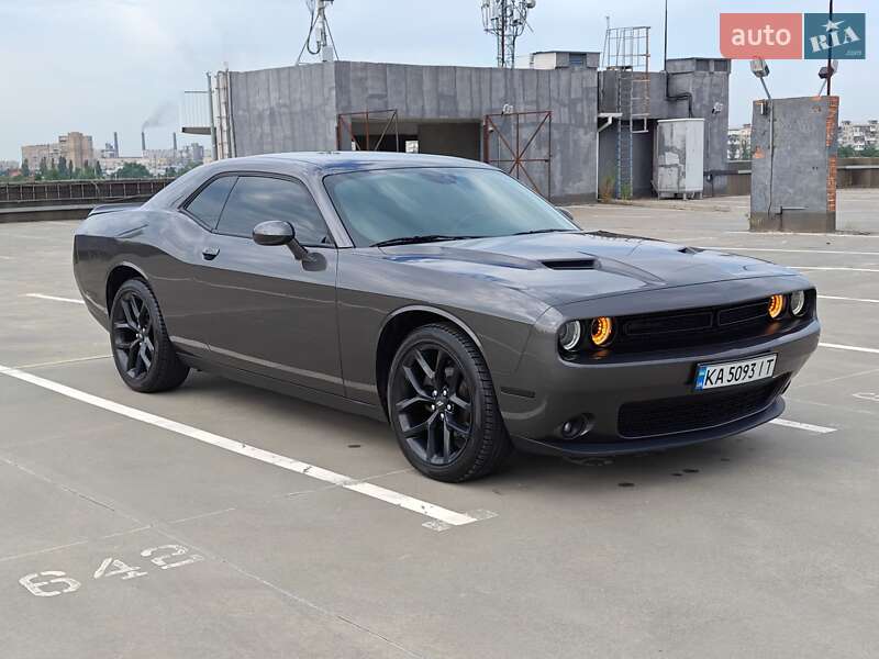 Купе Dodge Challenger 2020 в Киеве