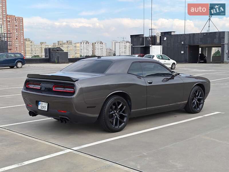 Купе Dodge Challenger 2020 в Киеве