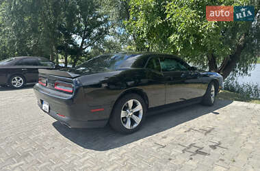 Купе Dodge Challenger 2016 в 
