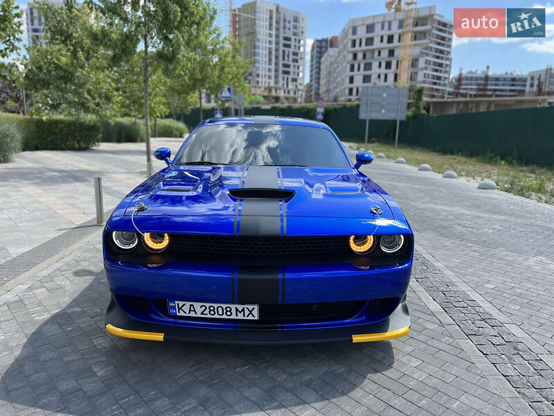 Купе Dodge Challenger 2022 в Киеве