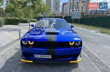 Купе Dodge Challenger 2022 в 