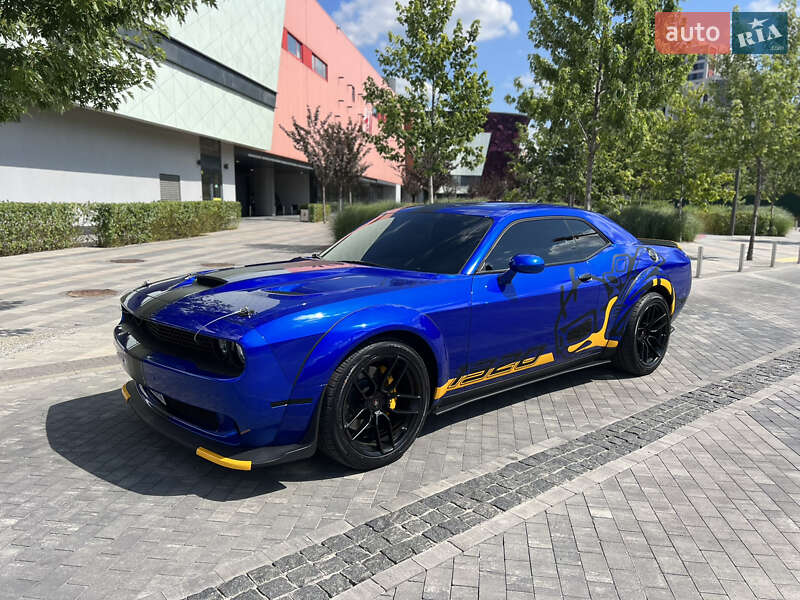 Купе Dodge Challenger 2022 в Киеве