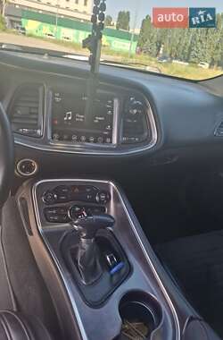 Купе Dodge Challenger 2017 в 