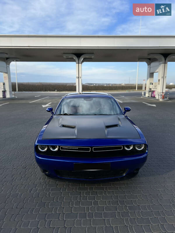 Купе Dodge Challenger 2019 в Умани