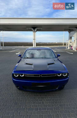 Купе Dodge Challenger 2019 в 