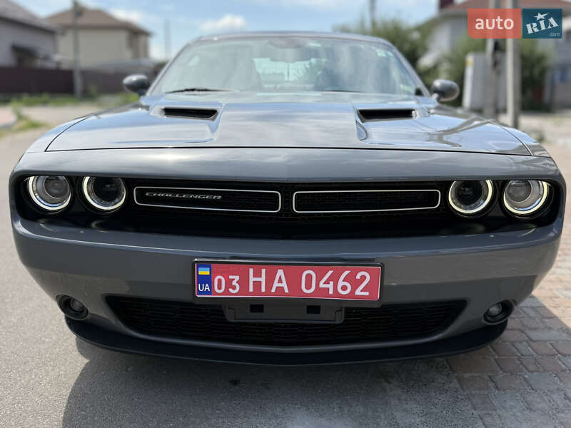 Купе Dodge Challenger 2017 в Киеве
