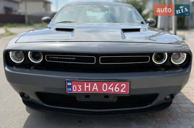 Купе Dodge Challenger 2017 в 