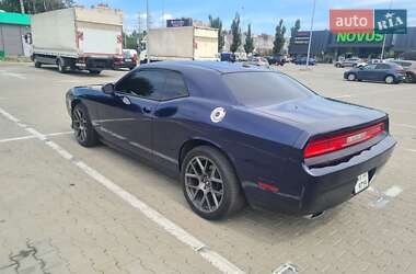 Купе Dodge Challenger 2013 в 