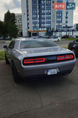 Купе Dodge Challenger 2017 в 