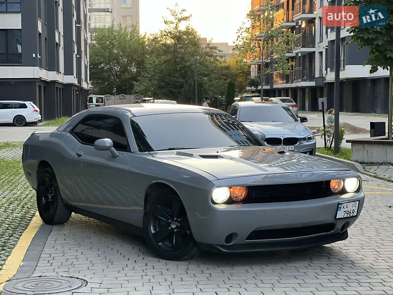Купе Dodge Challenger 2013 в Ивано-Франковске