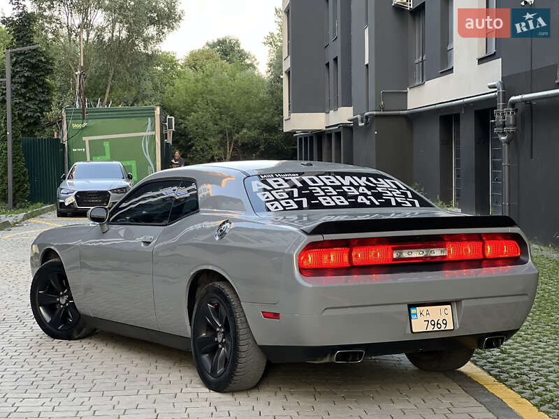 Купе Dodge Challenger 2013 в Ивано-Франковске