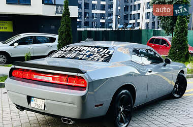 Купе Dodge Challenger 2013 в 