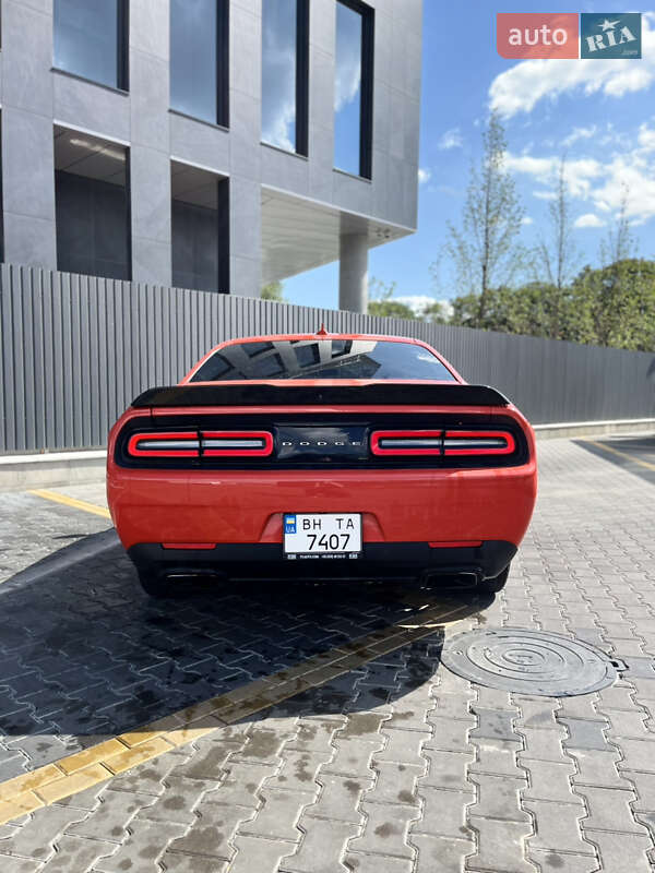 Купе Dodge Challenger 2016 в Киеве