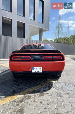 Купе Dodge Challenger 2016 в 