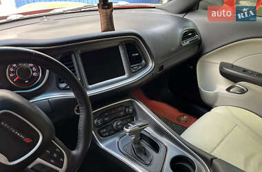 Купе Dodge Challenger 2016 в 