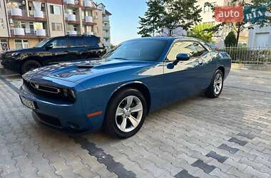 Купе Dodge Challenger 2021 в 