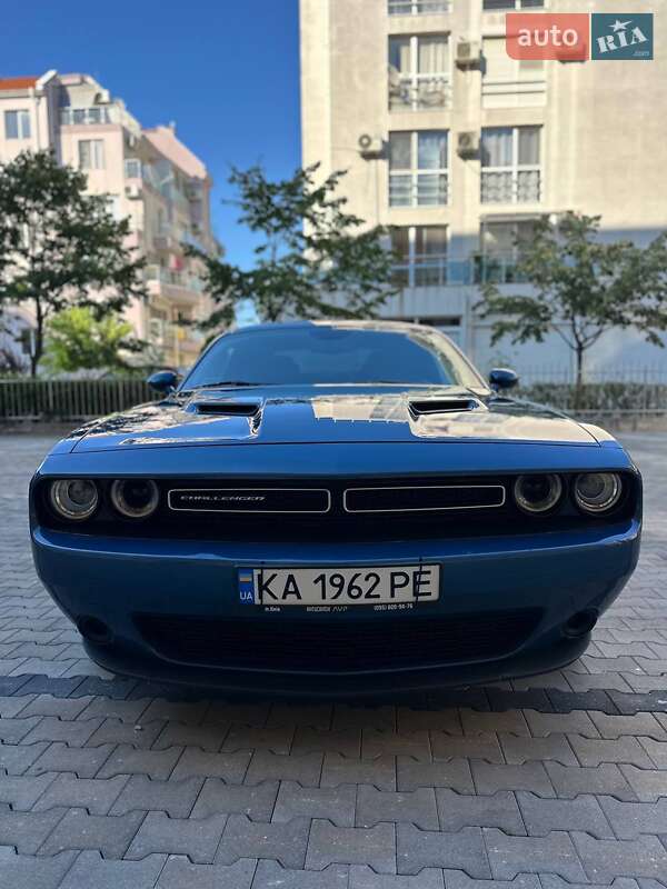 Купе Dodge Challenger 2021 в Киеве