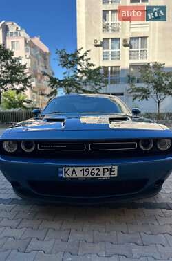 Купе Dodge Challenger 2021 в 