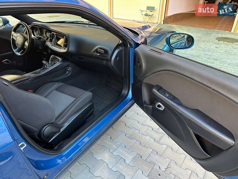 Купе Dodge Challenger 2021 в Киеве