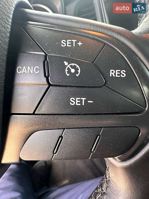 Купе Dodge Challenger 2017 в Києві фото 13 Купе Dodge Challenger 2017 в Києві