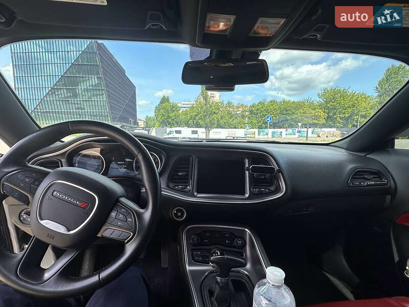 Купе Dodge Challenger 2017 в Києві фото 15 Купе Dodge Challenger 2017 в Києві