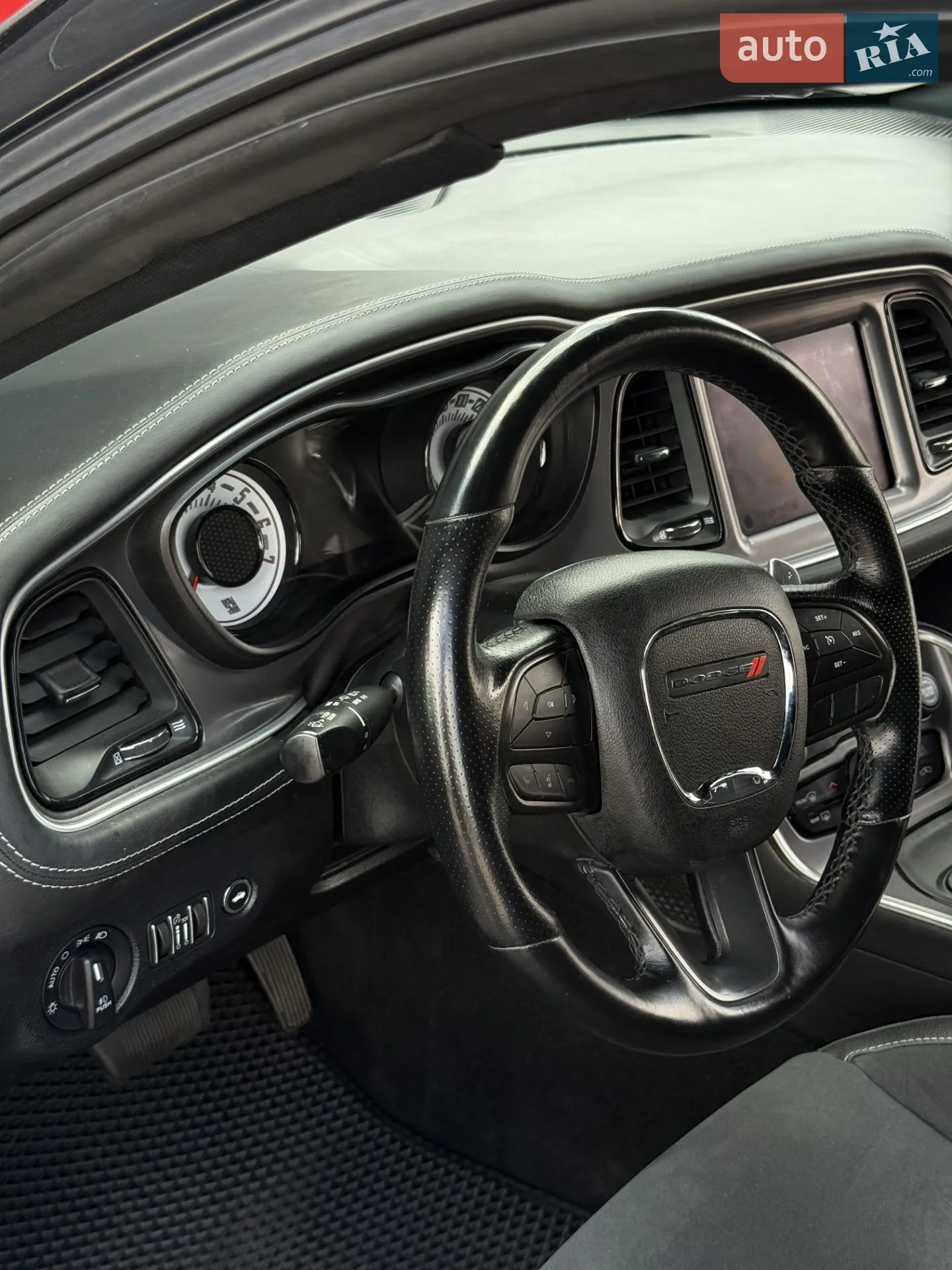 2019 Dodge Challenger - мініатюра 26