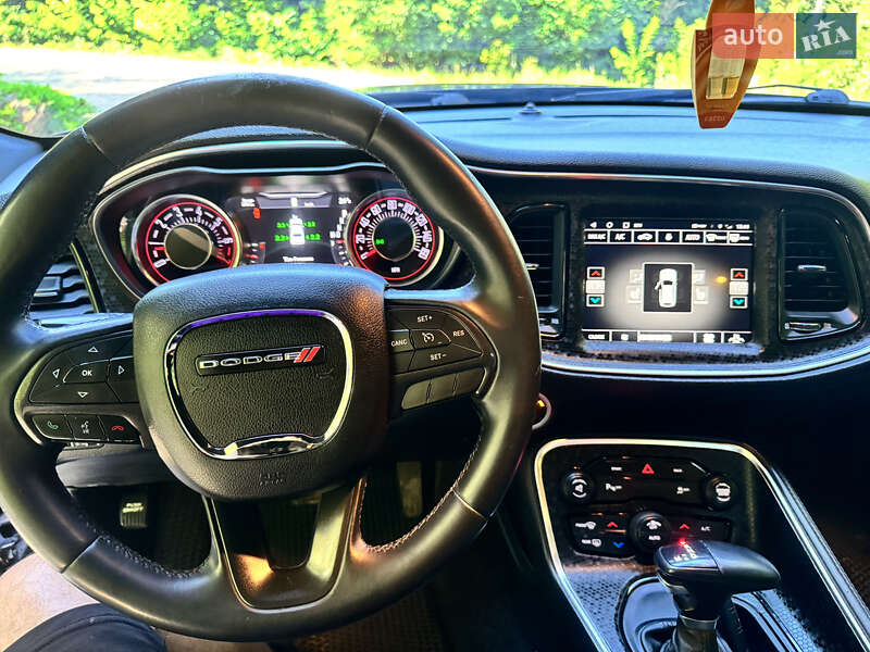 Купе Dodge Challenger 2015 в Чернівцях фото 21 Купе Dodge Challenger 2015 в Чернівцях