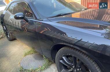 Купе Dodge Challenger 2017 в 