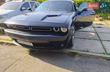 Купе Dodge Challenger 2018 в 