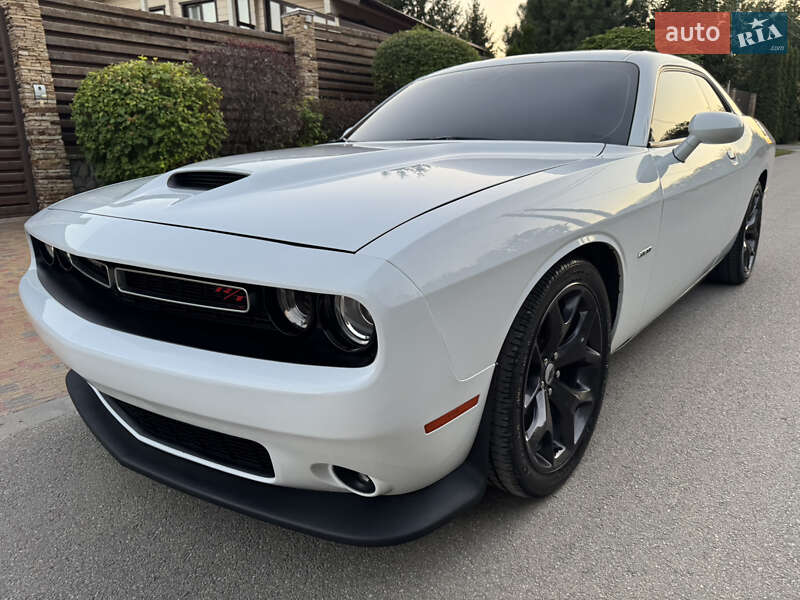 Купе Dodge Challenger 2019 в Харкові