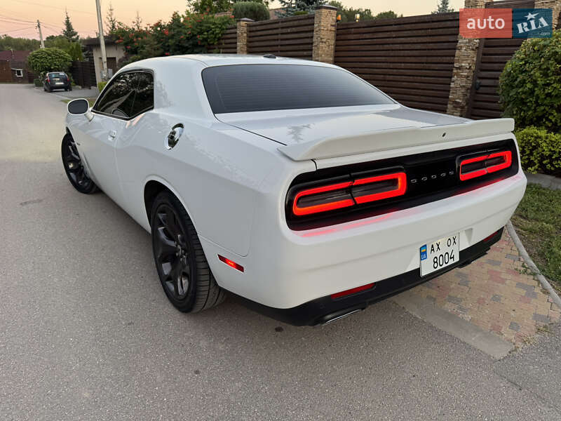 Купе Dodge Challenger 2019 в Харкові