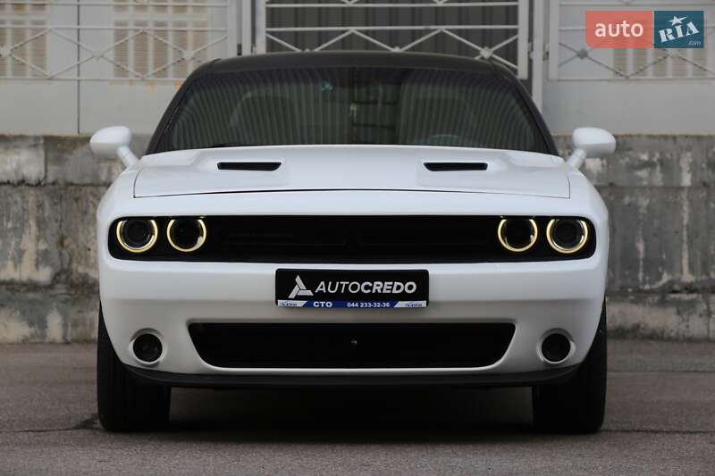 Купе Dodge Challenger 2016 в Киеве
