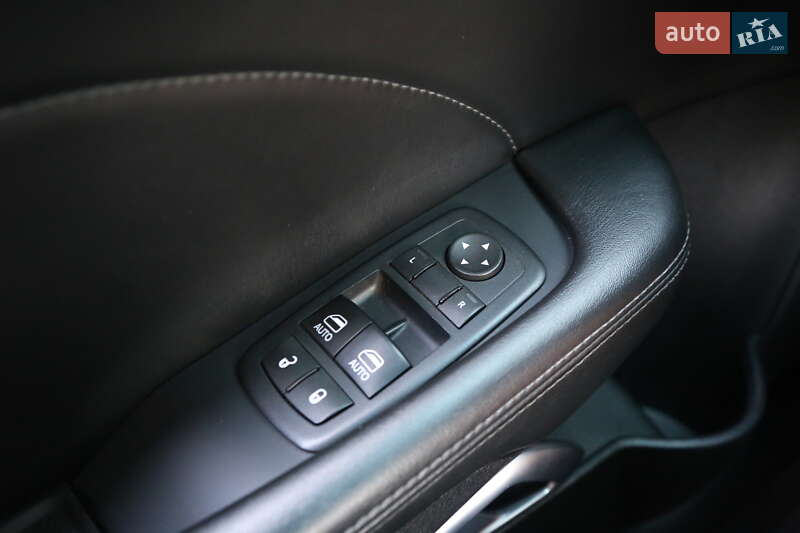 Купе Dodge Challenger 2016 в Киеве