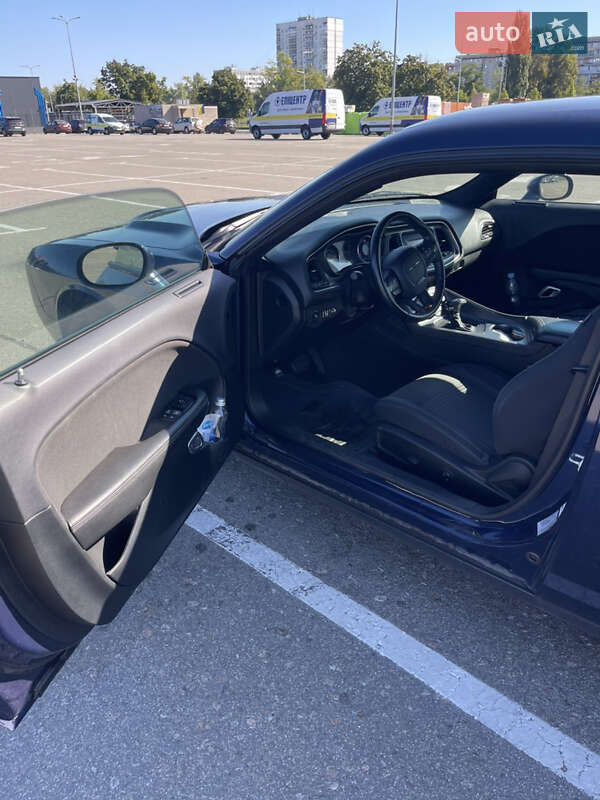 Купе Dodge Challenger 2016 в Ровно