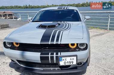 Купе Dodge Challenger 2021 в 