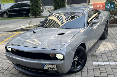 Купе Dodge Challenger 2013 в 