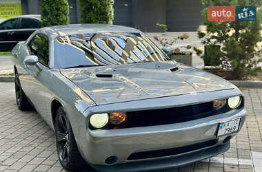 Купе Dodge Challenger 2013 в 